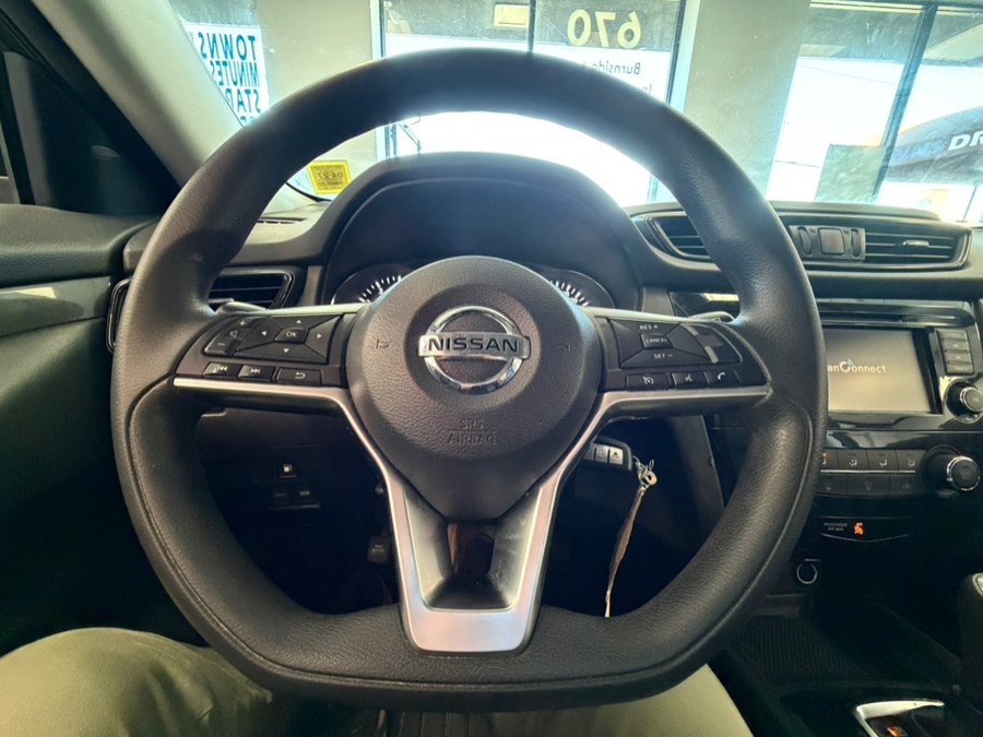 Used 2018 Nissan Rogue S image 38