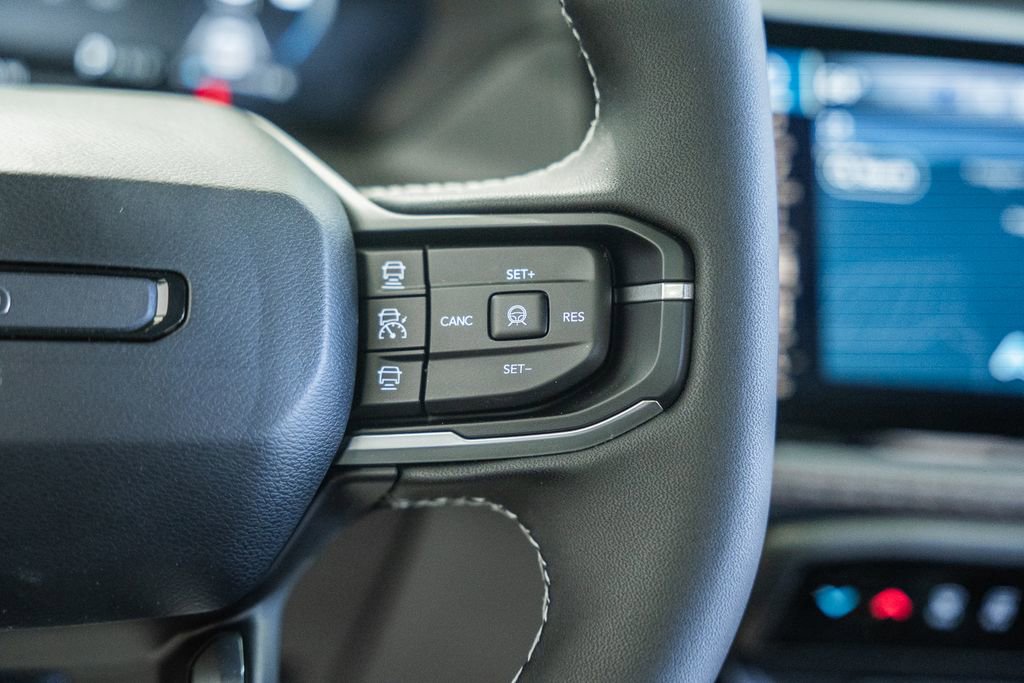 New 2026 Jeep Cherokee Overland image 32