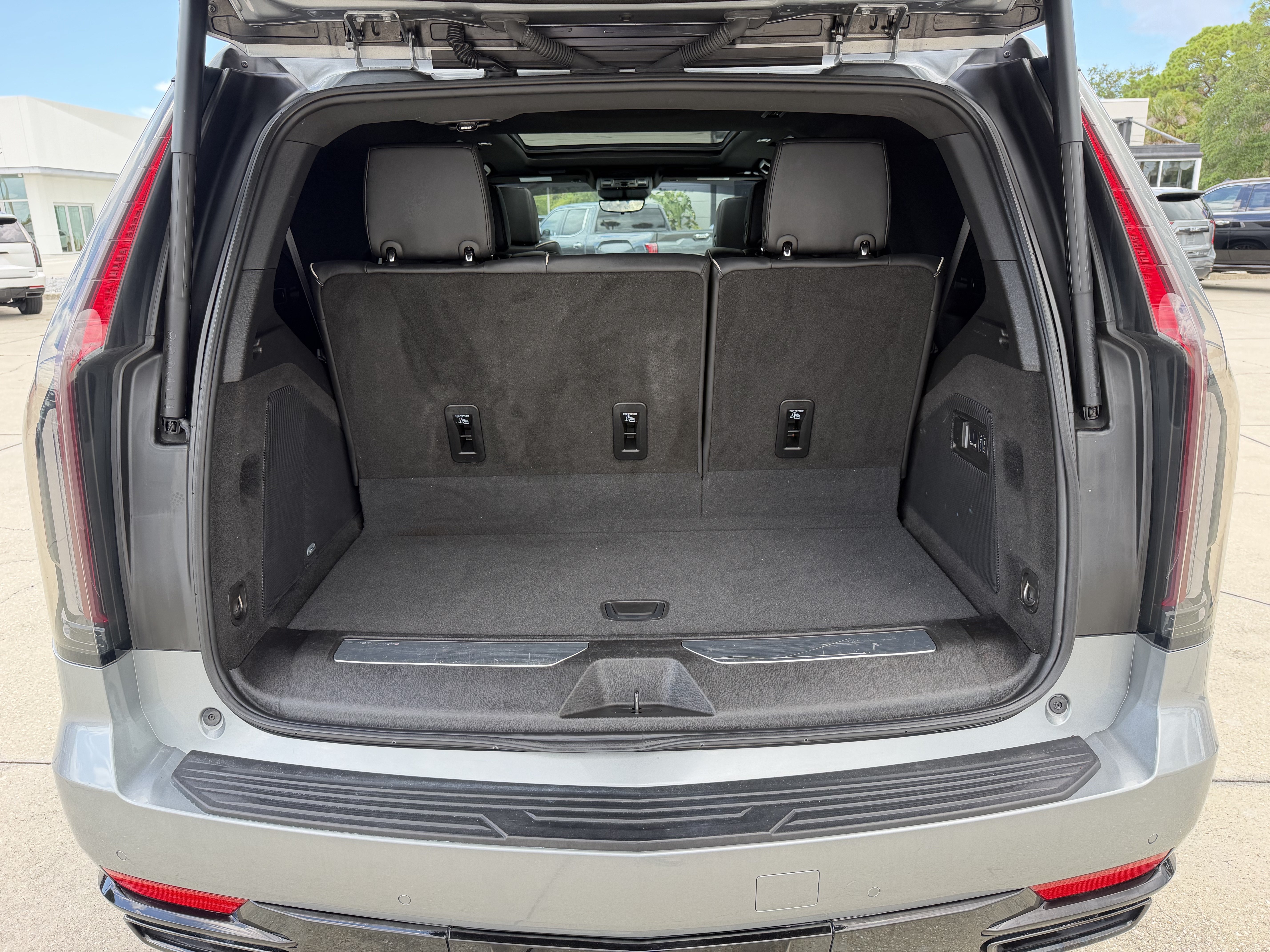 Certified 2024 Cadillac Escalade Sport w/ LPO, ONYX Package AWD/4WD image 11