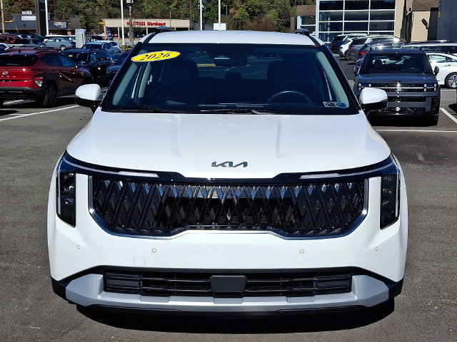 Used 2026 Kia Carnival EX FWD image 2