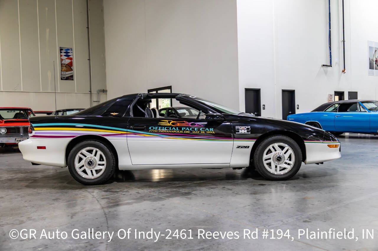Used 1993 Chevrolet Camaro Z28 RWD image 7
