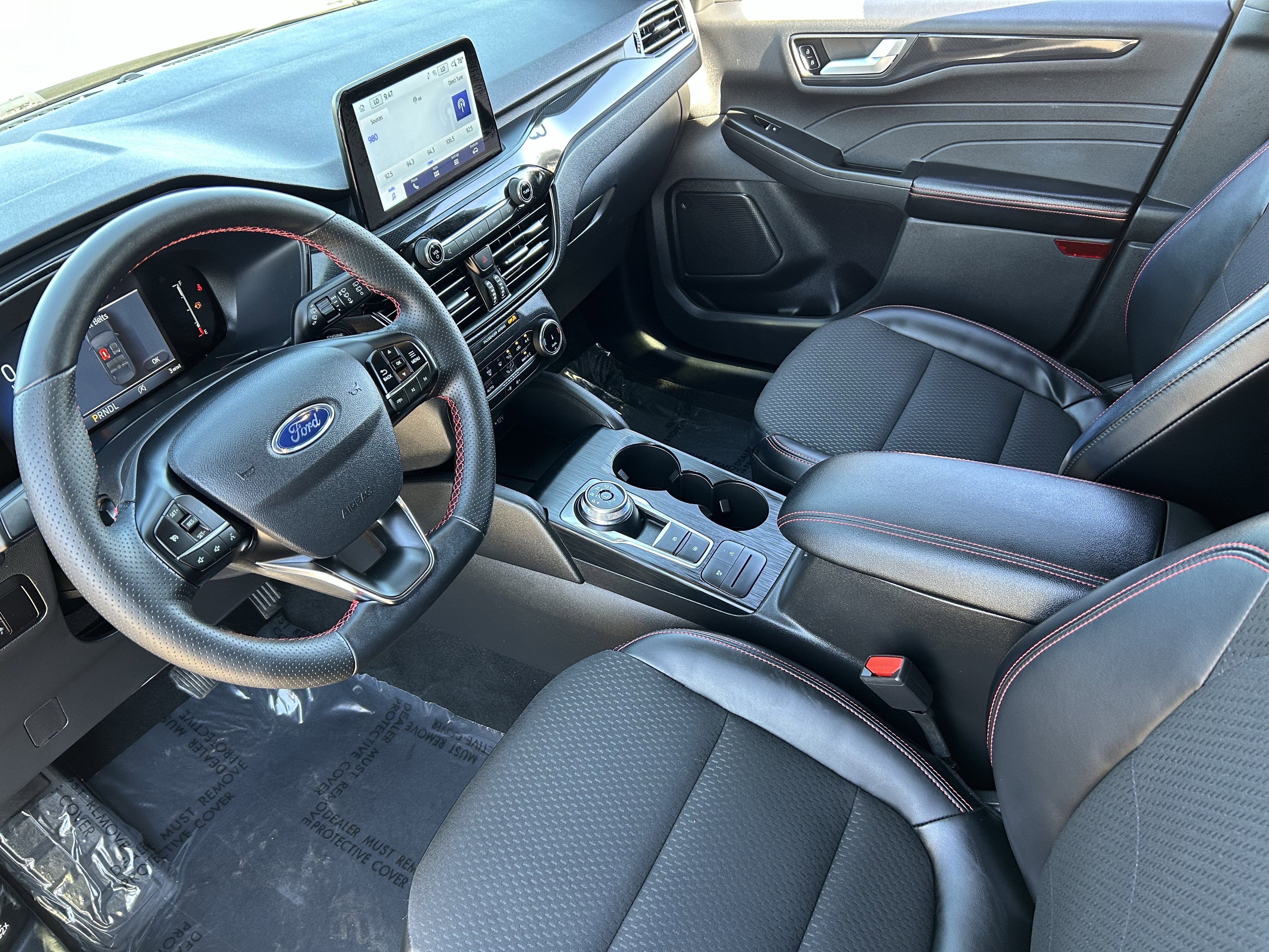 Used 2025 Ford Escape ST-Line image 17