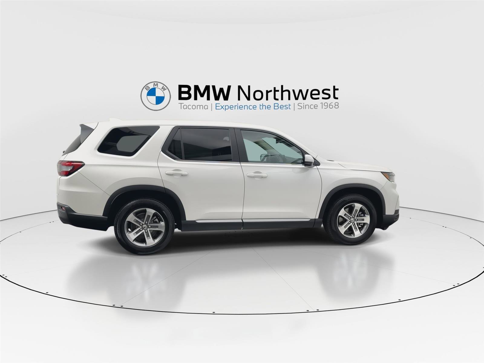 Used 2024 Honda Pilot EX-L image 4