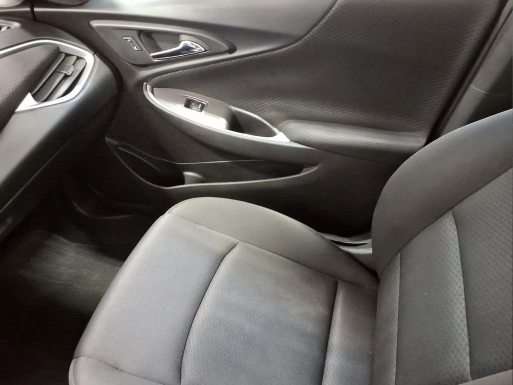 Used 2024 Chevrolet Malibu LS FWD image 23