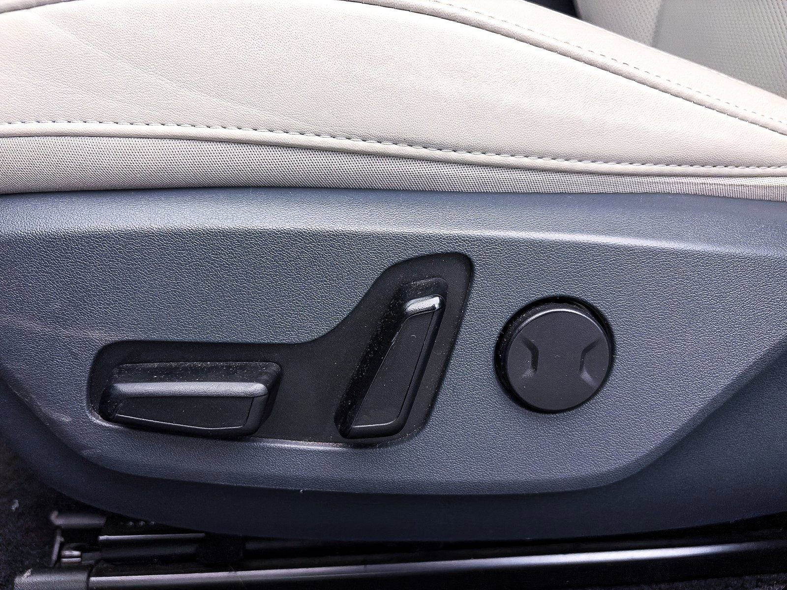 Used 2023 Kia EV6 Wind w/ Wind Technology Package image 20