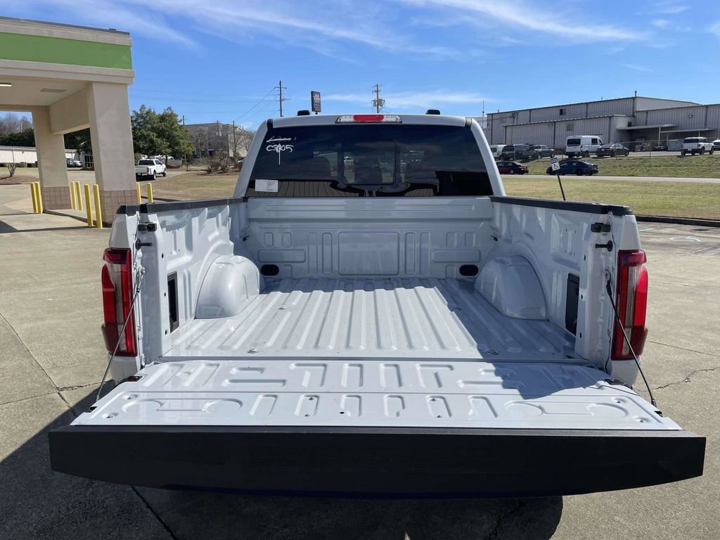 New 2025 Ford F150 Lariat w/ Equipment Group 501A Mid image 10