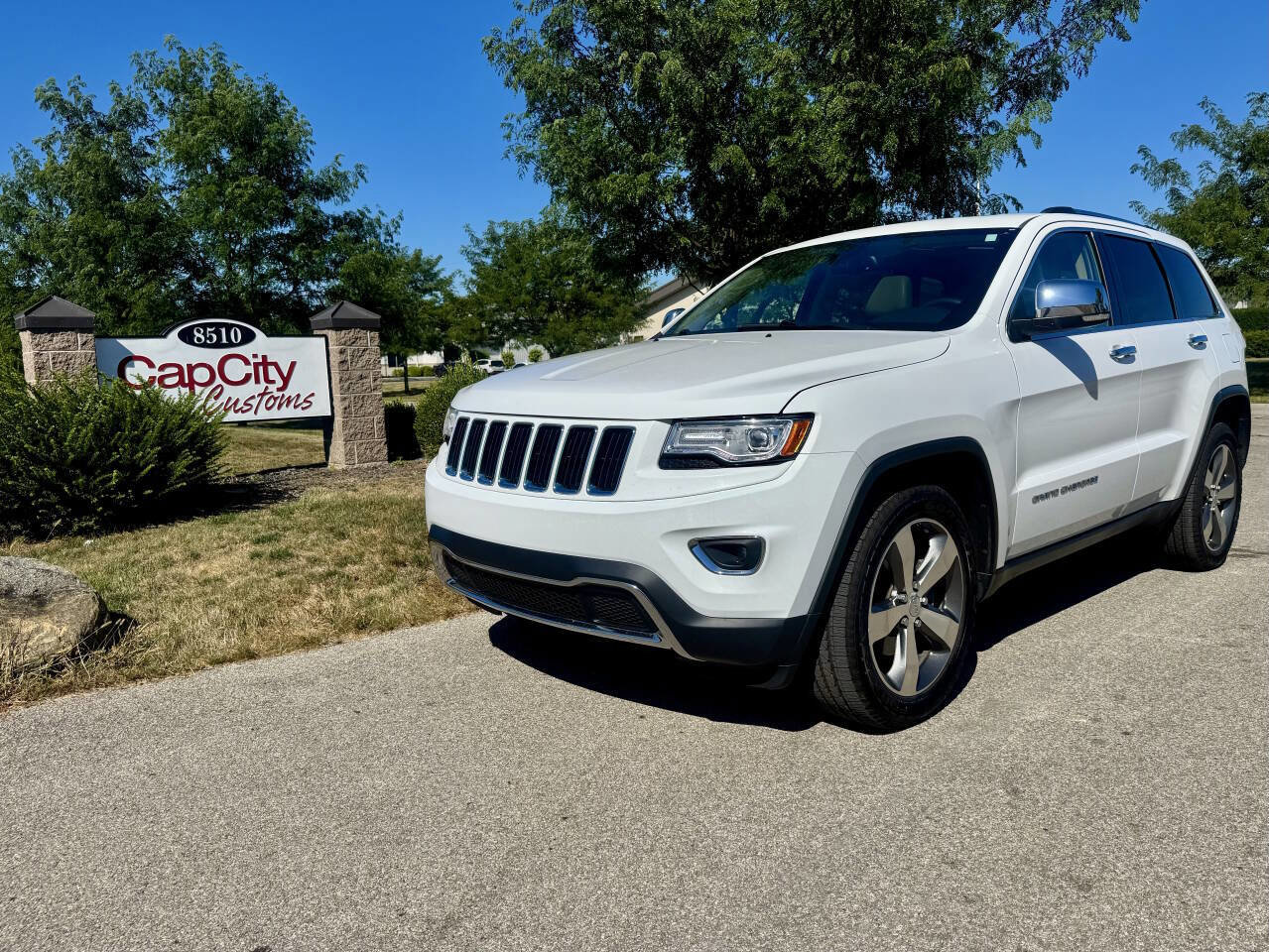 Used 2015 Jeep Grand Cherokee Limited w/ Luxury Group II