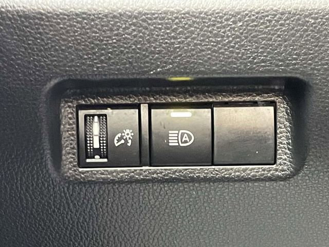 Used 2025 Toyota RAV4 XLE image 18