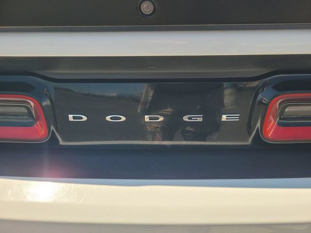 Used 2016 Dodge Challenger R/T Plus RWD image 10