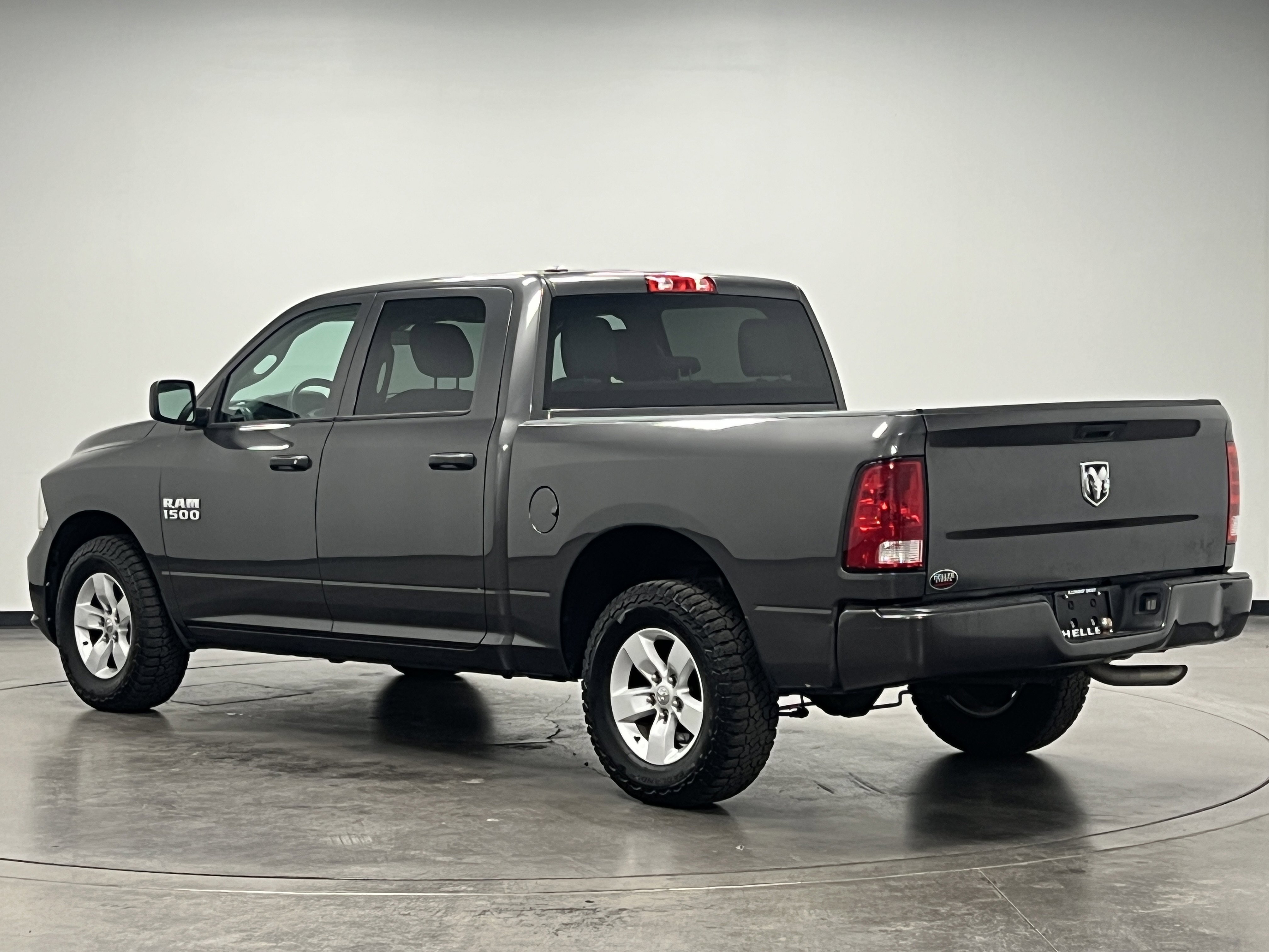 Used 2018 RAM 1500 Express image 6