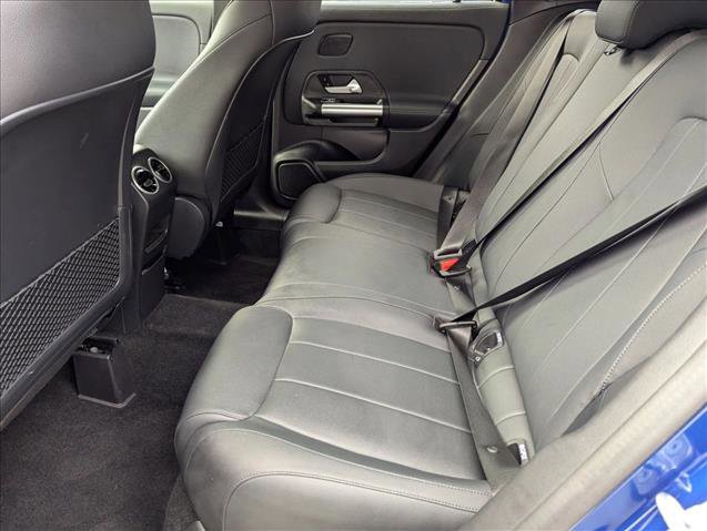 Used 2025 Mercedes-Benz GLA 250 image 18