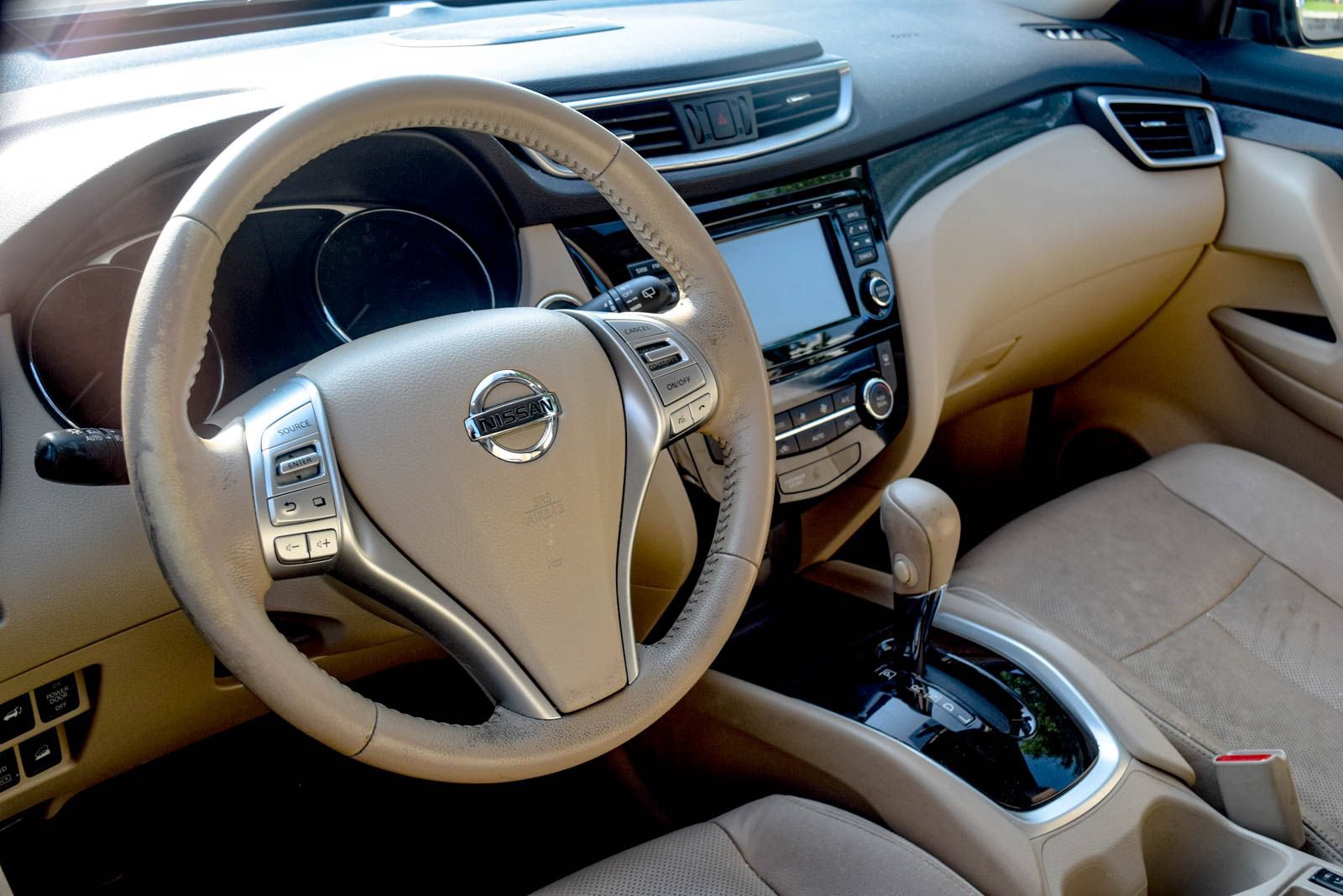 Used 2015 Nissan Rogue SL w/ SL Premium Package AWD/4WD image 22