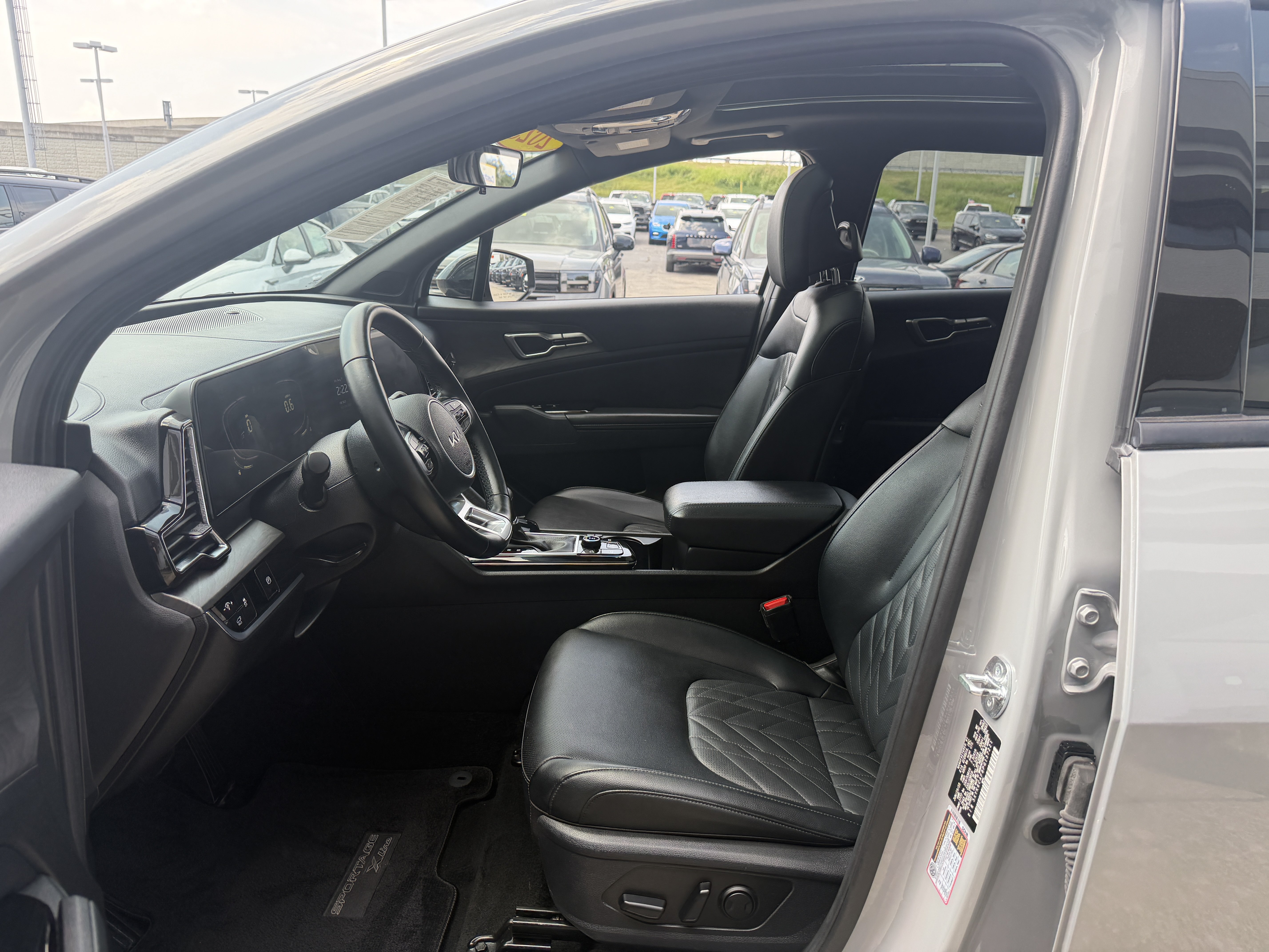 Used 2023 Kia Sportage X-Line w/ X-Line Premium Package AWD/4WD image 30