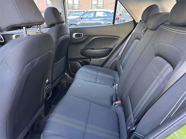 Certified 2024 Hyundai Venue SEL image 16