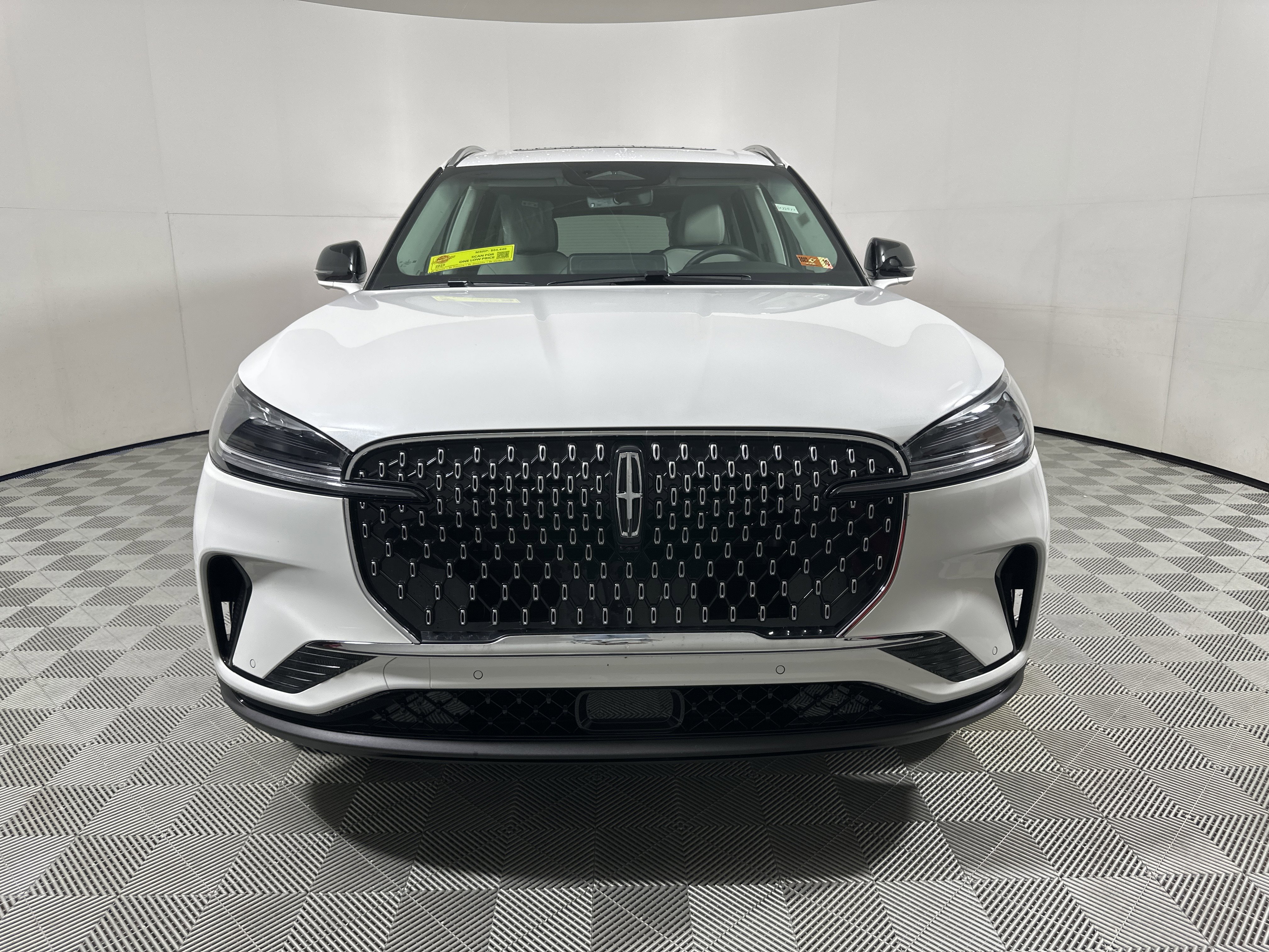 New 2025 Lincoln Aviator AWD image 2