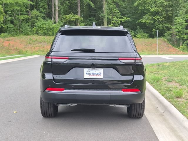 New 2026 Jeep Grand Cherokee Limited w/ Limited Altitude Package AWD/4WD image 12