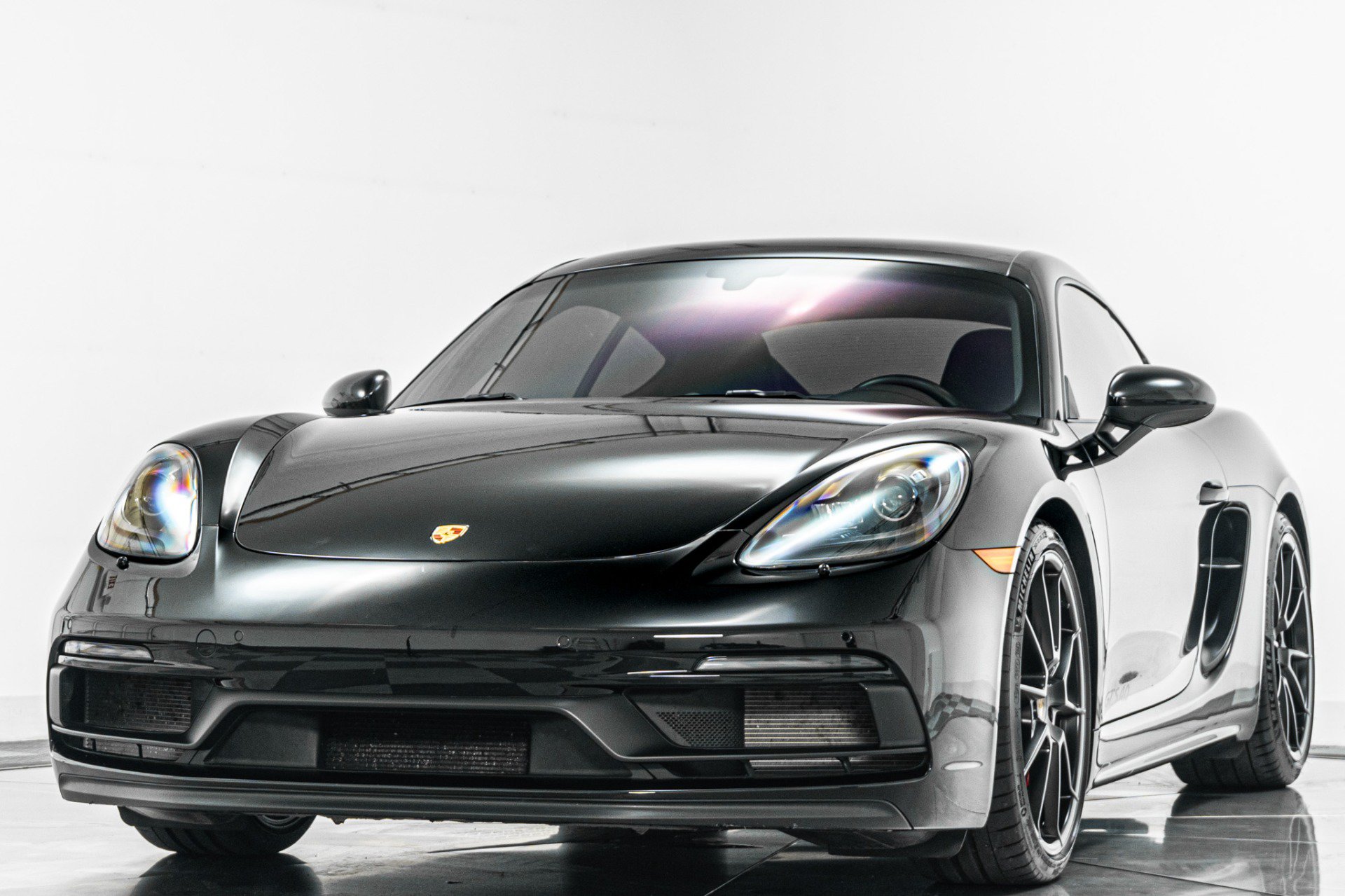 Used 2022 Porsche 718 Cayman GTS w/ Light Design Package RWD image 5
