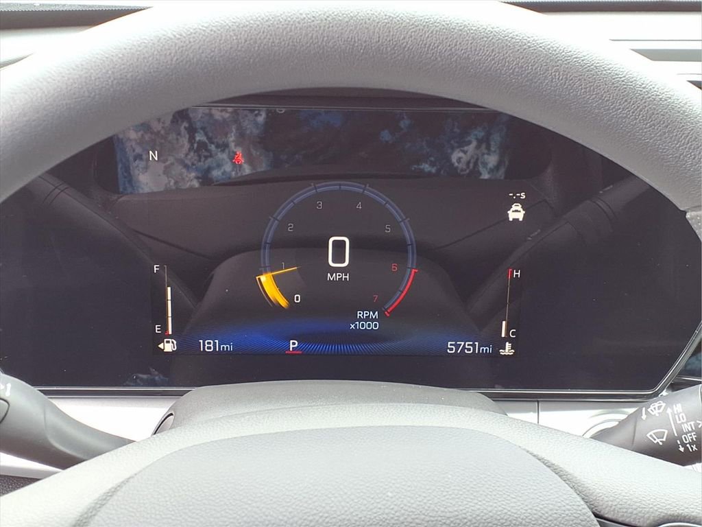 Used 2026 Chevrolet Trax LT image 27