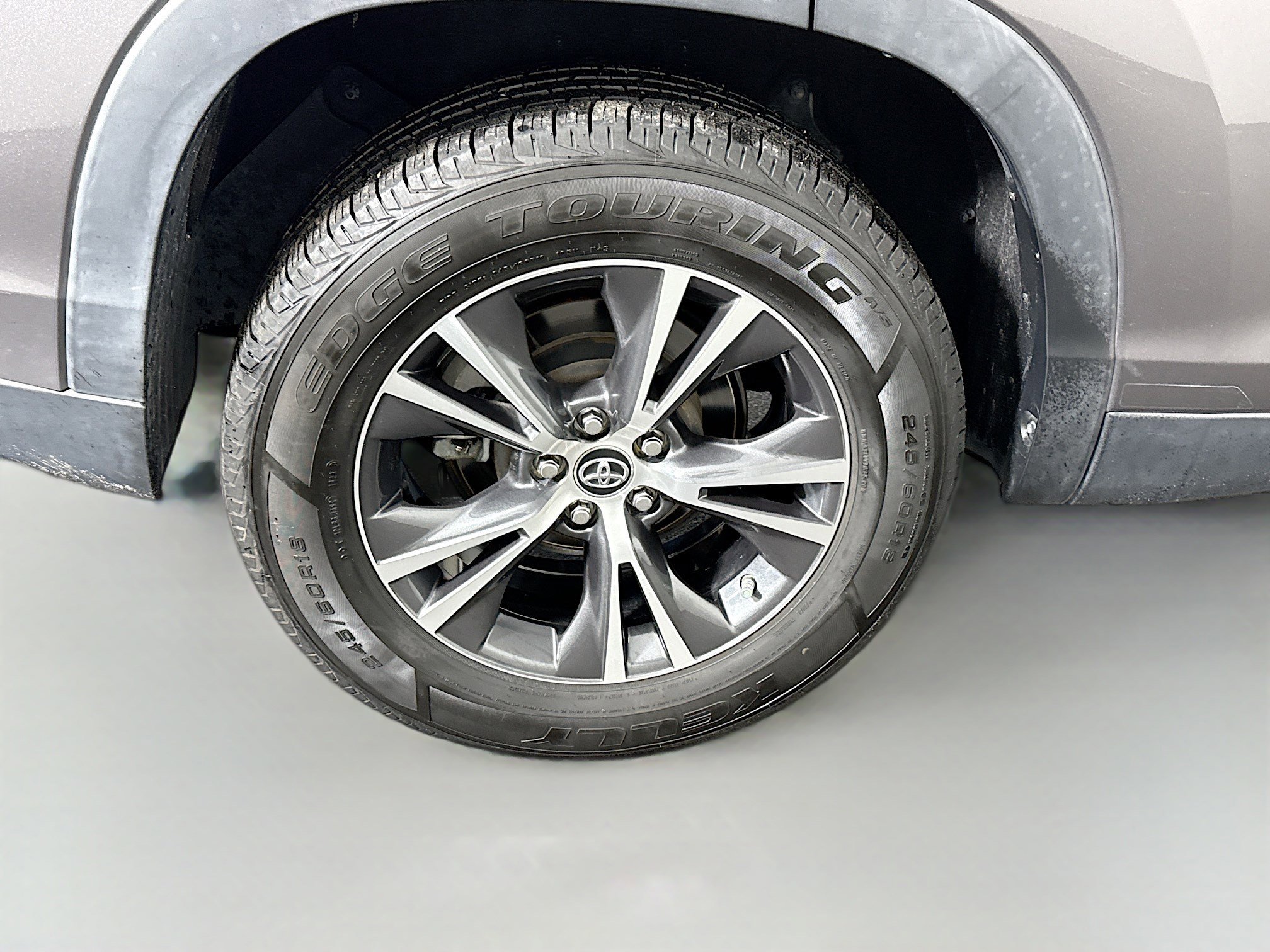 Used 2019 Toyota Highlander LE image 32