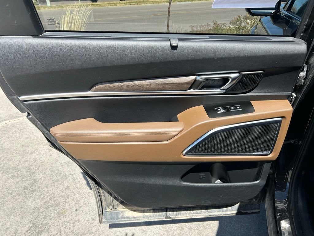 Used 2021 Kia Telluride SX w/ SX Prestige Package image 28