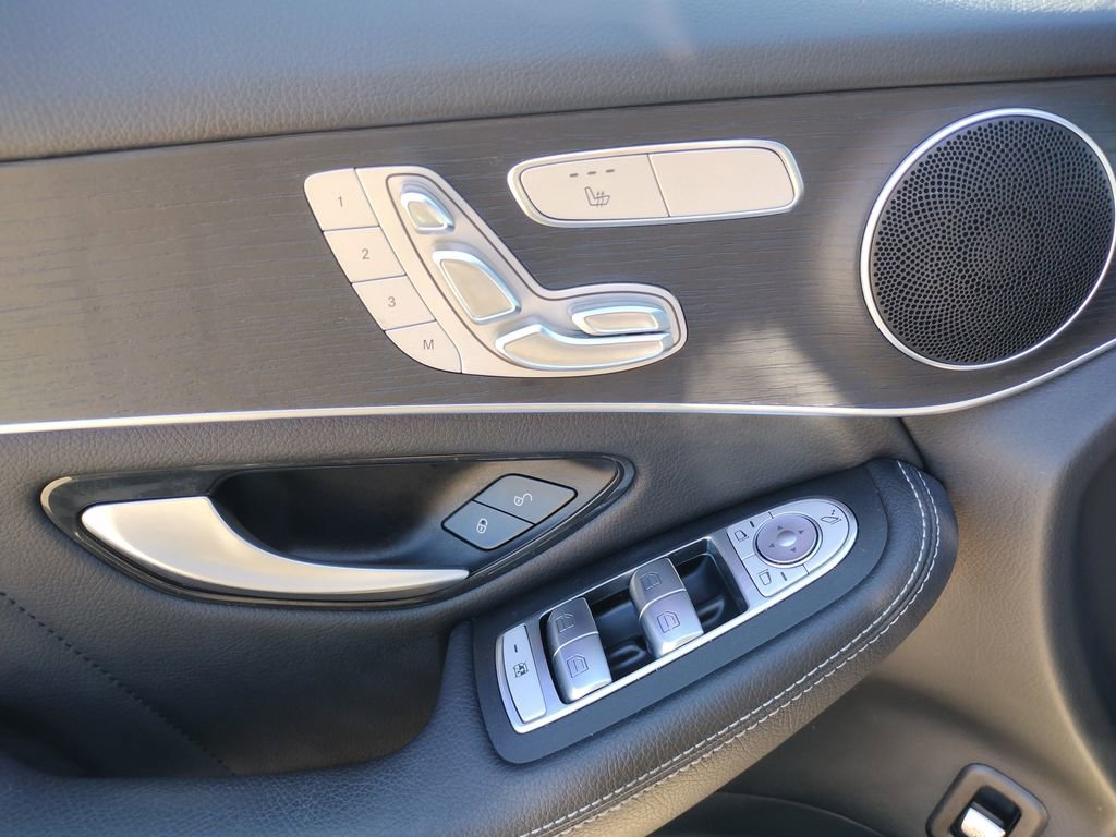 Used 2022 Mercedes-Benz GLC 300 GLC 300 image 24