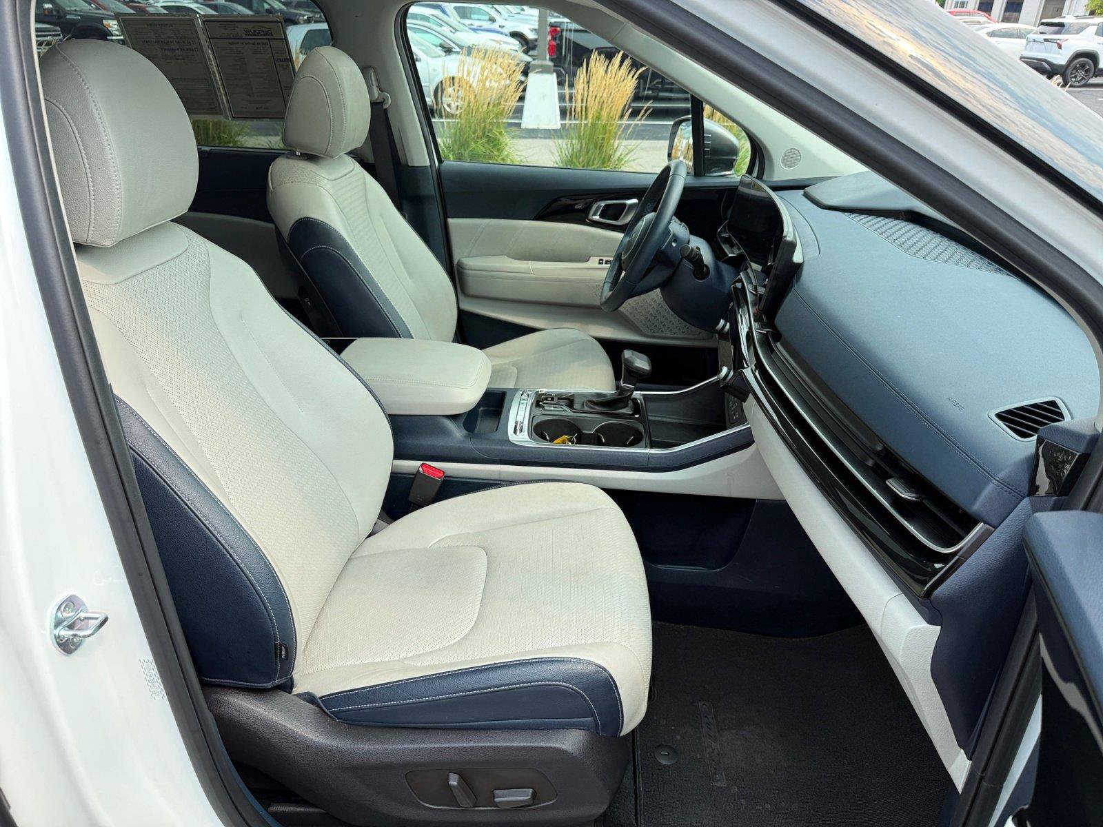 Used 2025 Kia Carnival SX Prestige FWD image 30