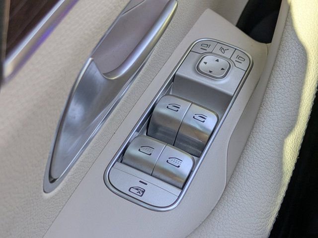 Used 2023 Mercedes-Benz GLS 580 4MATIC image 23