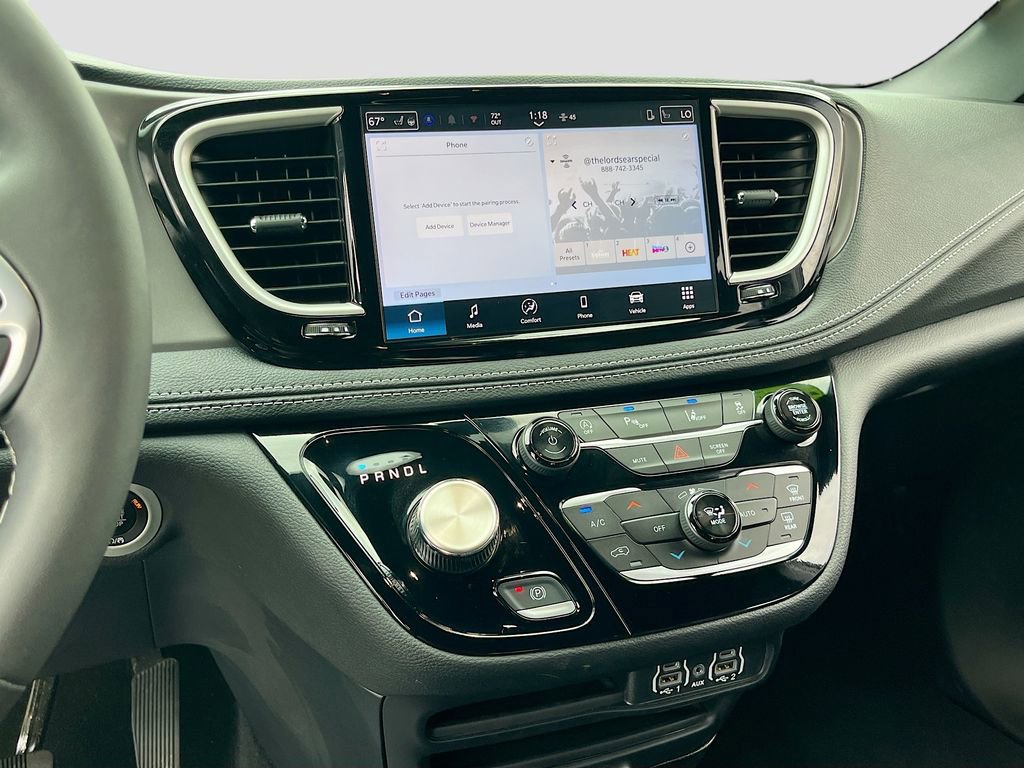 Certified 2025 Chrysler Pacifica Select image 14