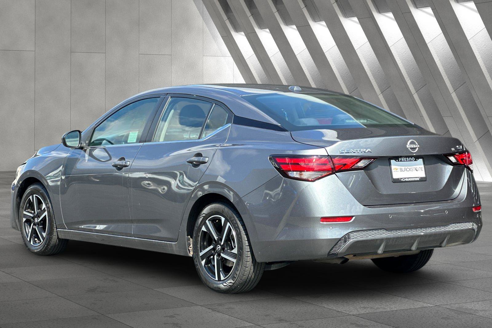 Used 2024 Nissan Sentra SV image 6