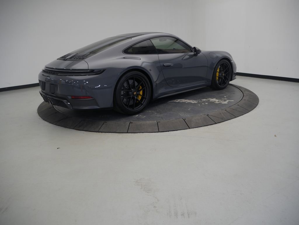Certified 2025 Porsche 911 Carrera GTS RWD image 7