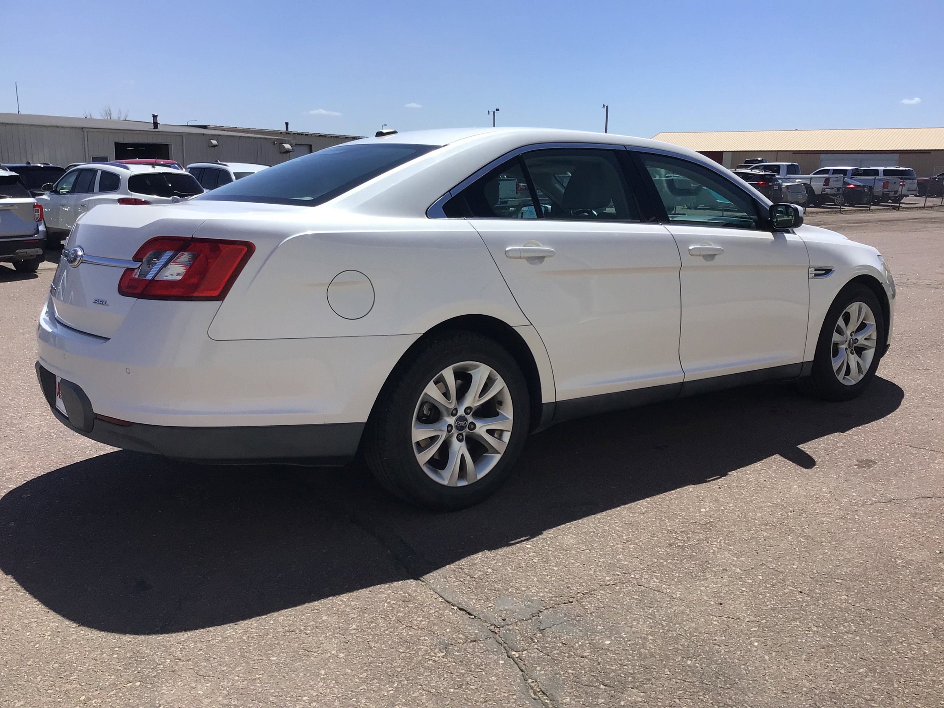 Used 2012 Ford Taurus SEL FWD image 5