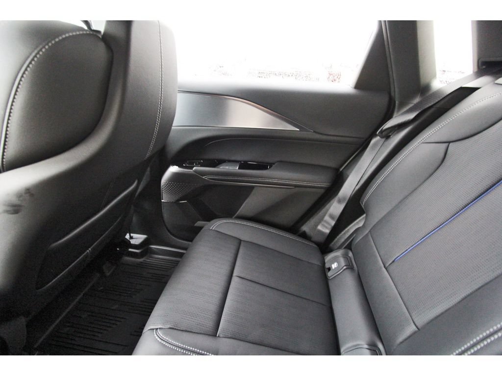 New 2027 Cadillac Lyriq Sport RWD image 12