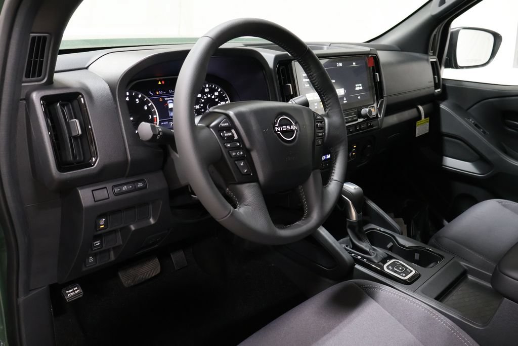 Used 2026 Nissan Frontier SV AWD/4WD image 13