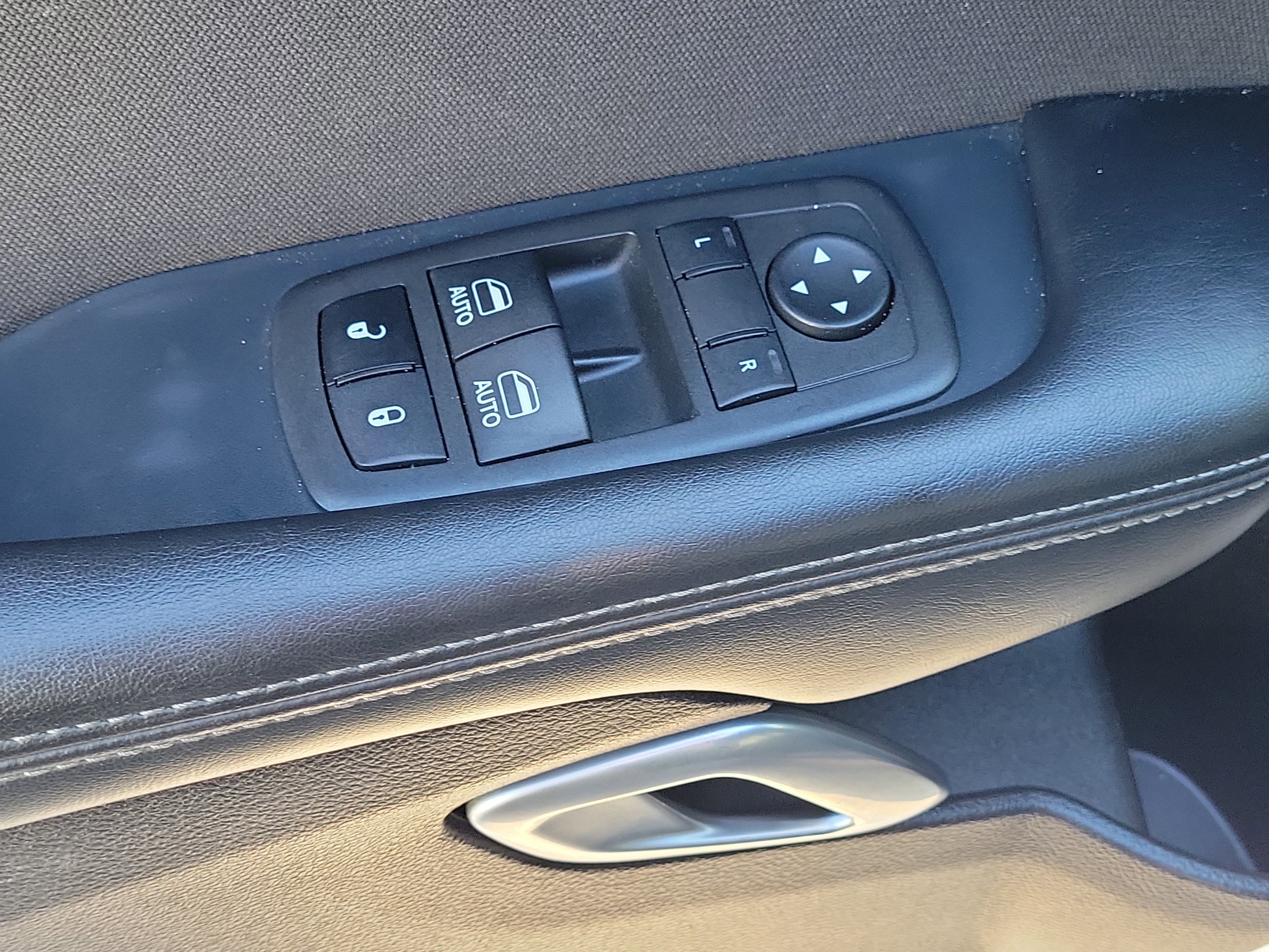 Used 2022 Dodge Challenger R/T image 15