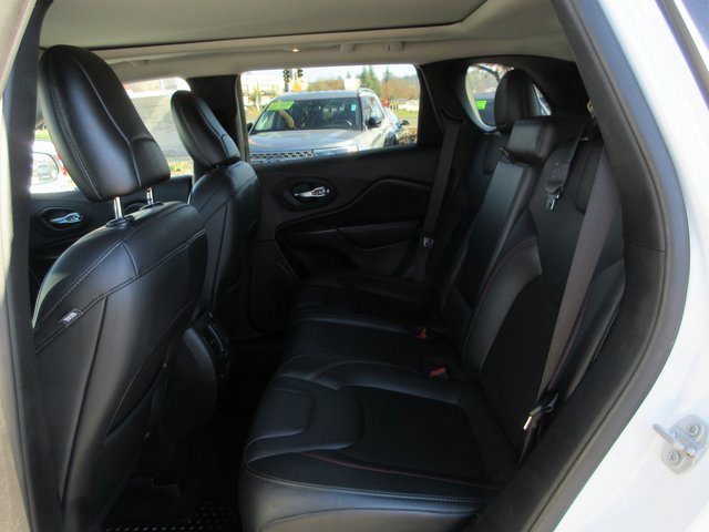 Used 2021 Jeep Cherokee Trailhawk w/ Sun, Sound & Nav Group image 23