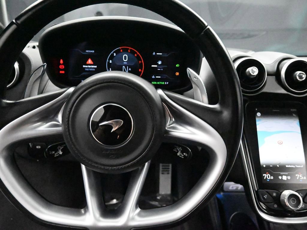 Used 2022 McLaren GT image 31