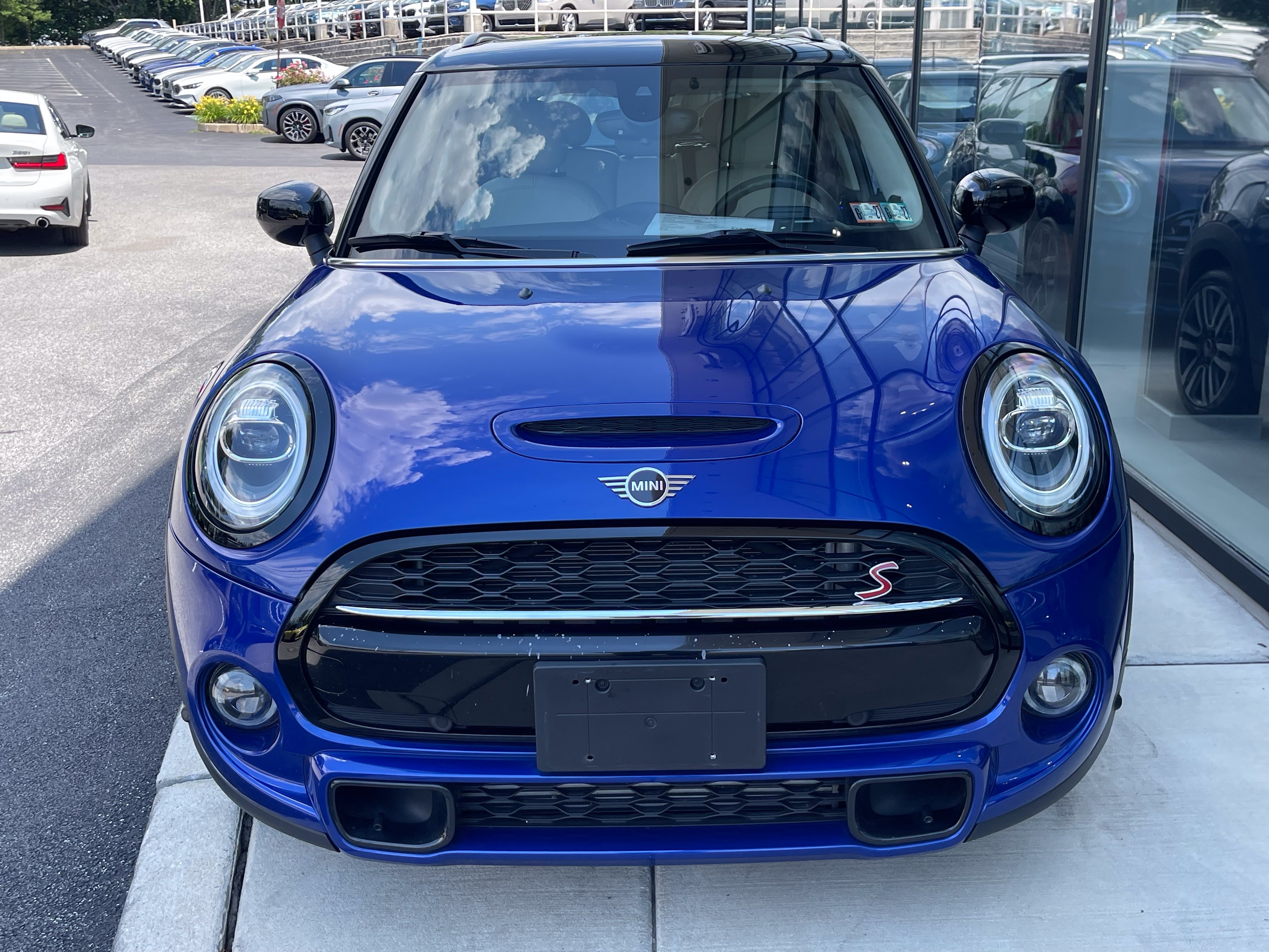 Used 2021 MINI Cooper S w/ Driver Assistance Package FWD image 2