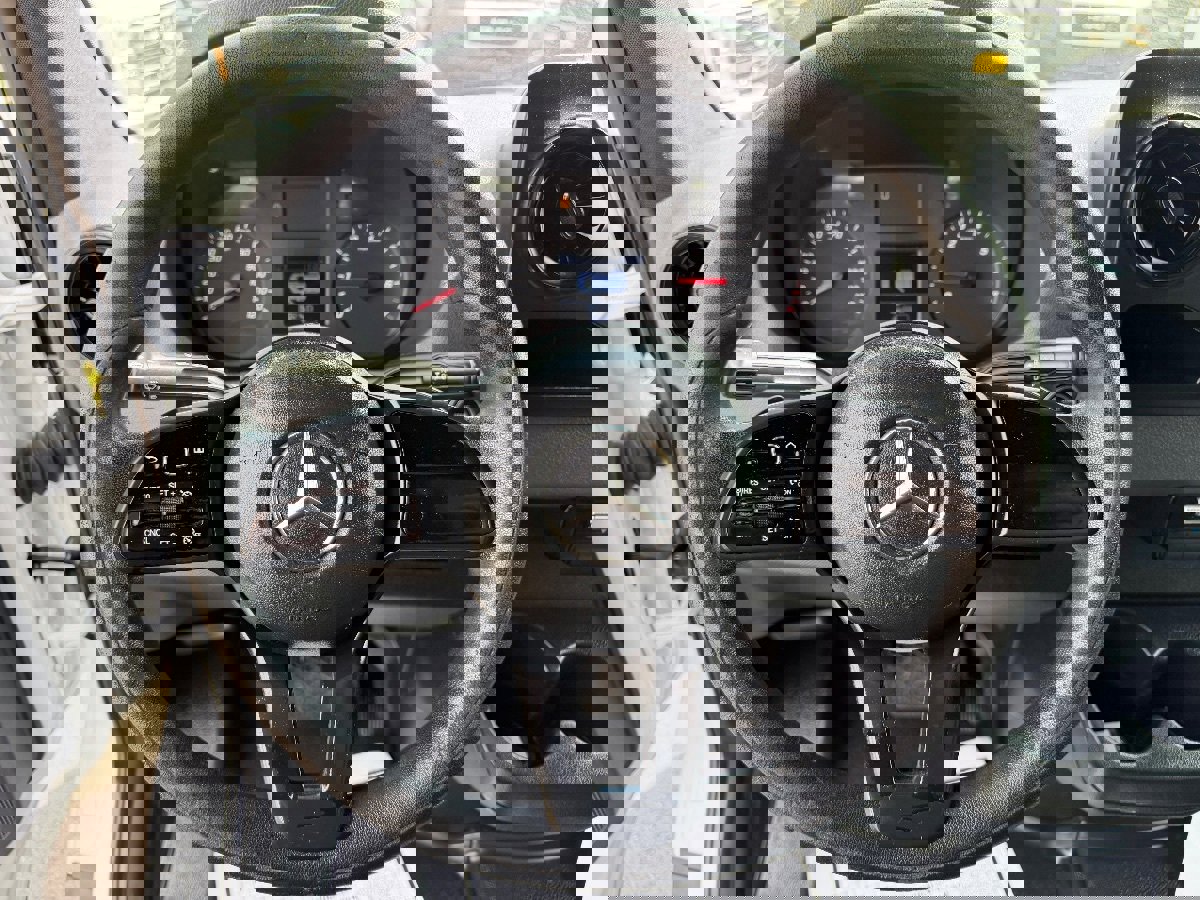 Used 2020 Mercedes-Benz Sprinter 1500 image 18