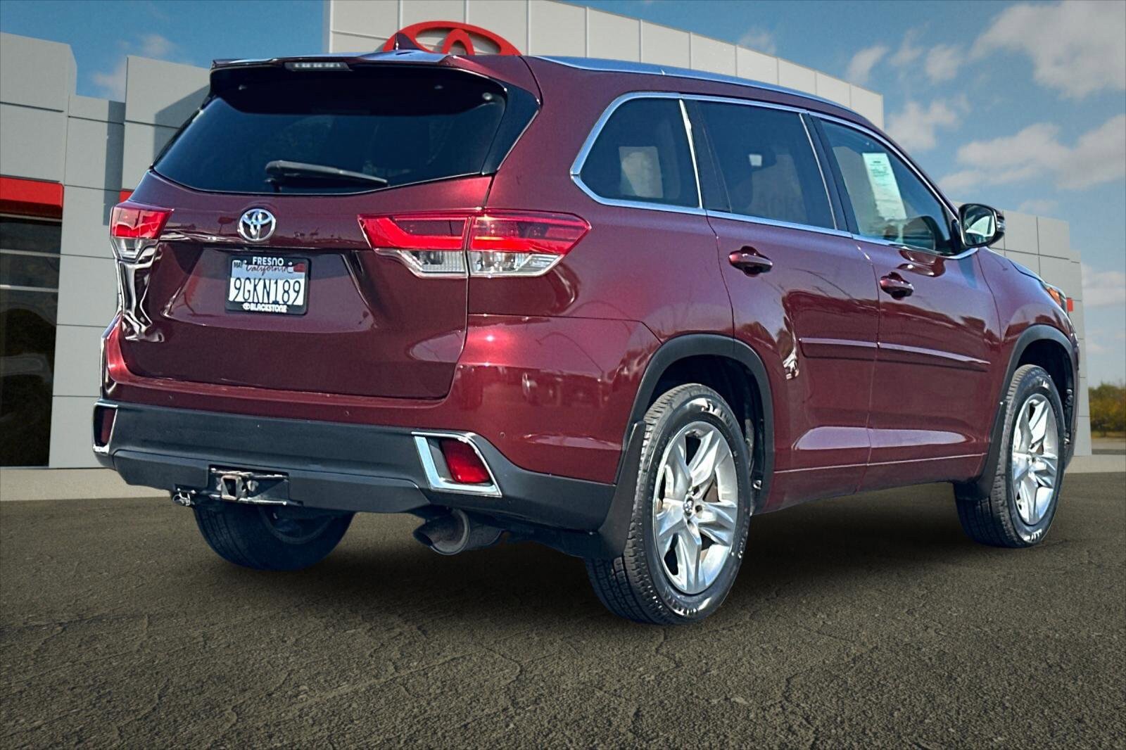 Certified 2019 Toyota Highlander Limited AWD/4WD image 3