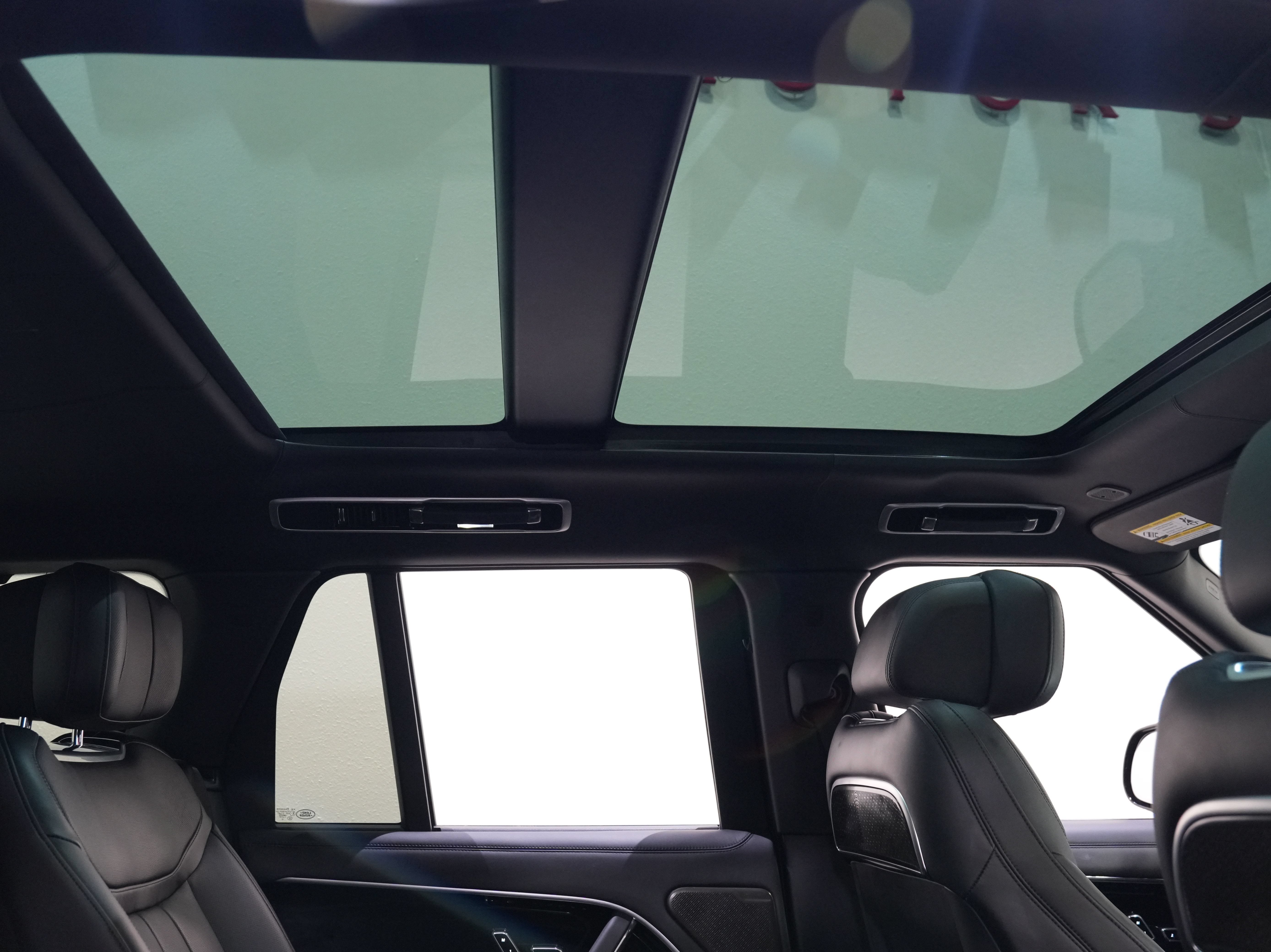 Used 2024 Land Rover Range Rover Autobiography AWD/4WD image 40