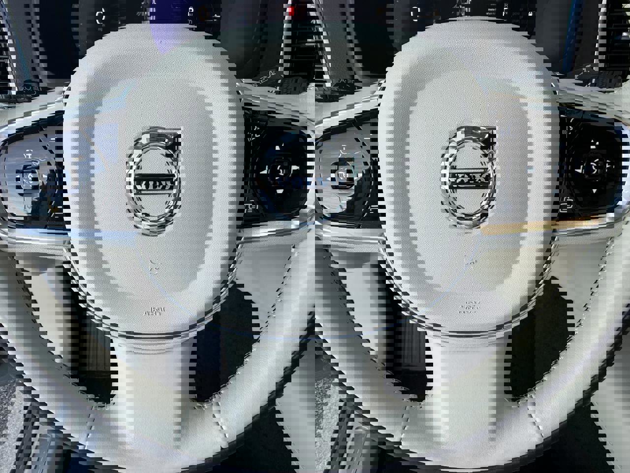 Used 2023 Volvo XC90 T8 Ultimate image 20