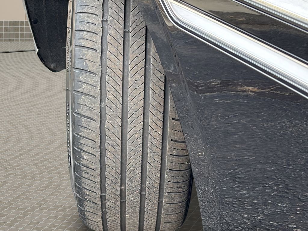 Used 2024 Genesis G90 3.5T image 11