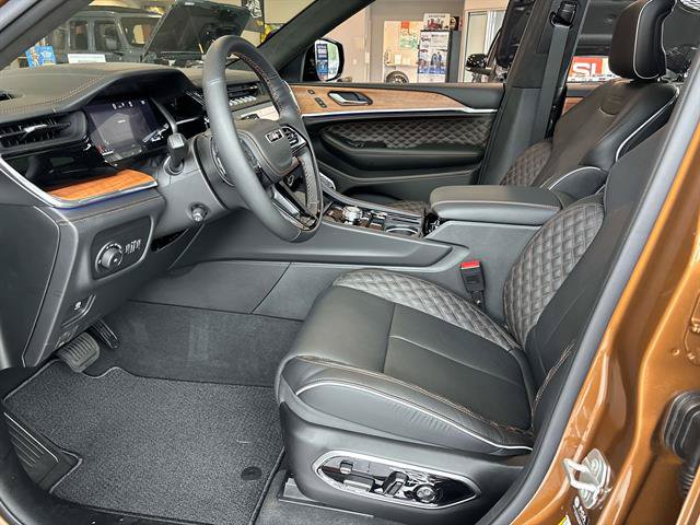 New 2026 Jeep Grand Cherokee Summit w/ Obsidian Package AWD/4WD image 6