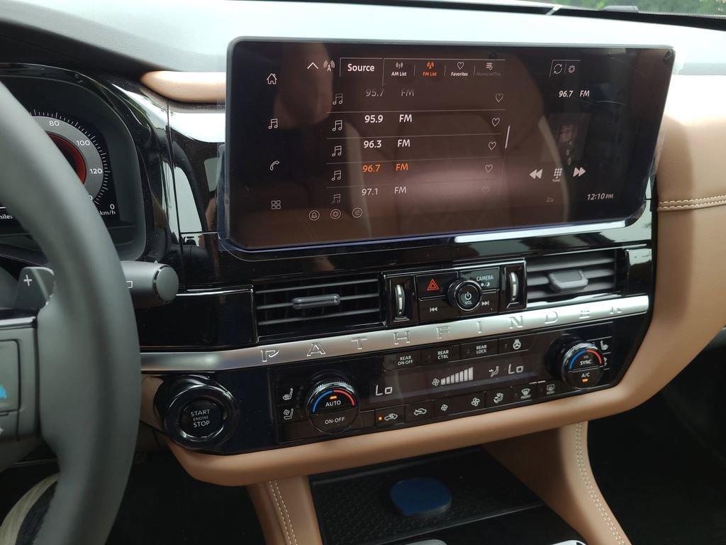 New 2026 Nissan Pathfinder Platinum FWD image 16