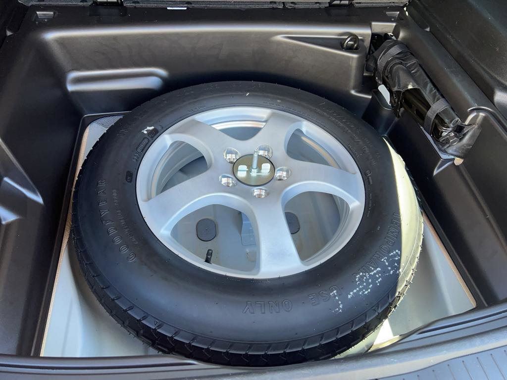 Used 2023 Jeep Grand Cherokee Altitude image 12