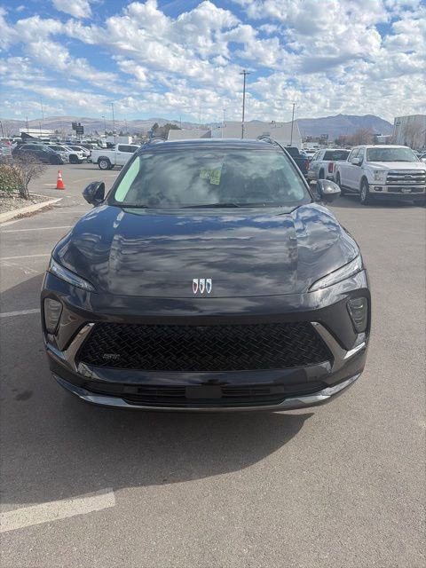 Used 2024 Buick Envision Sport Touring image 3