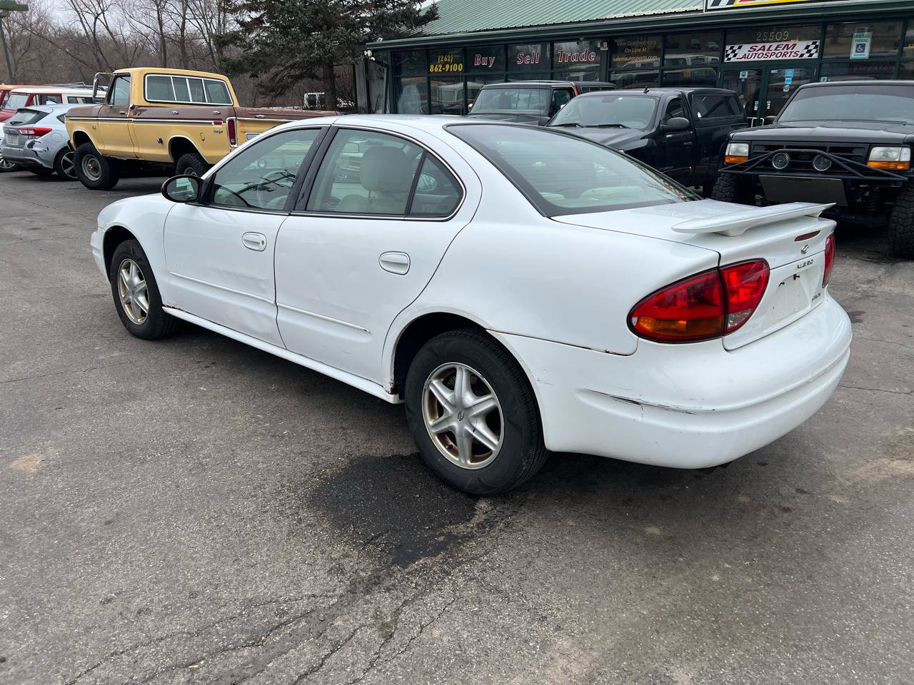 Used 2004 Oldsmobile Alero GL image 6