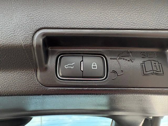 Used 2025 Ford Explorer ST image 38