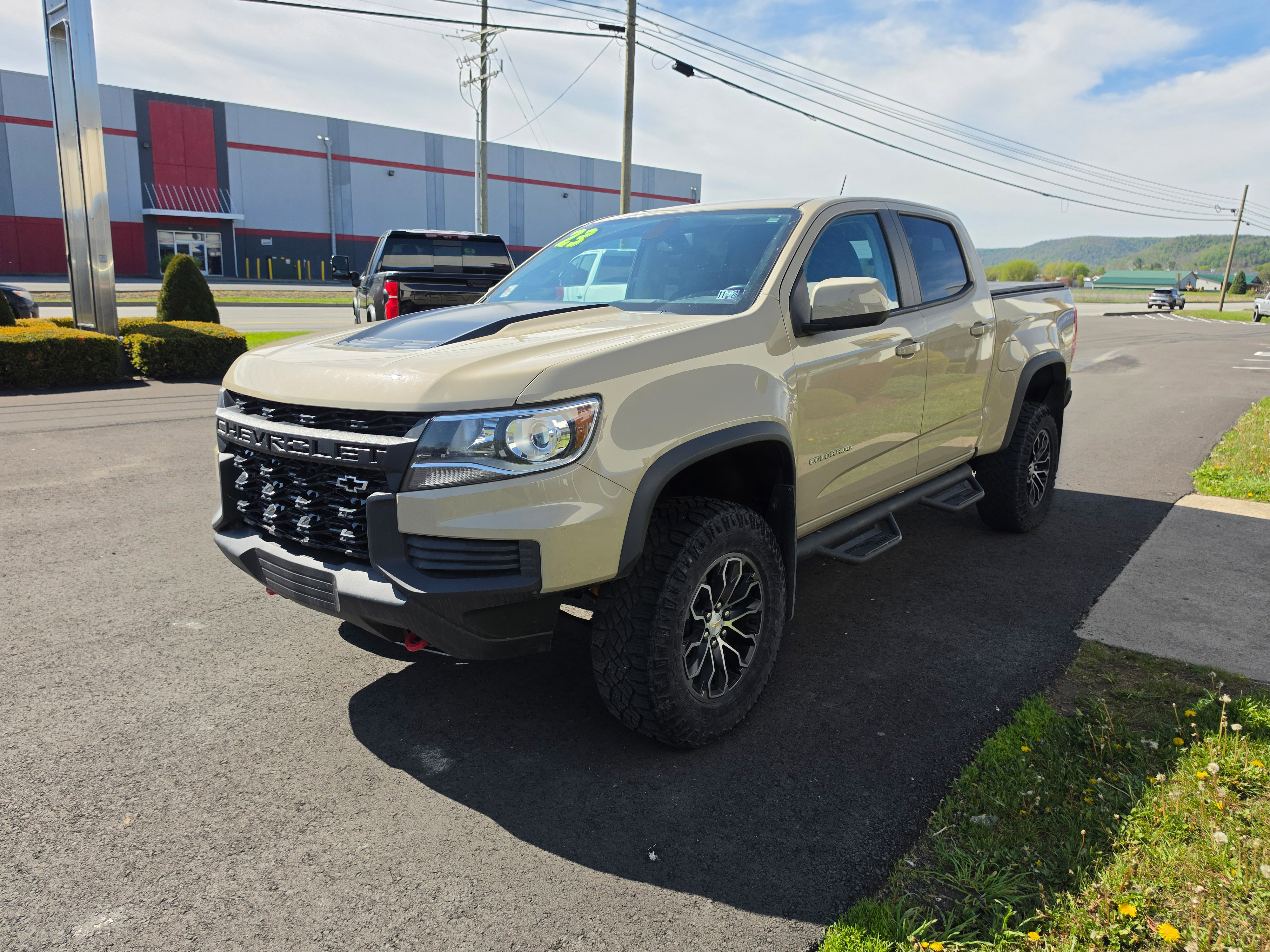 Used 2022 Chevrolet Colorado ZR2 AWD/4WD image 8