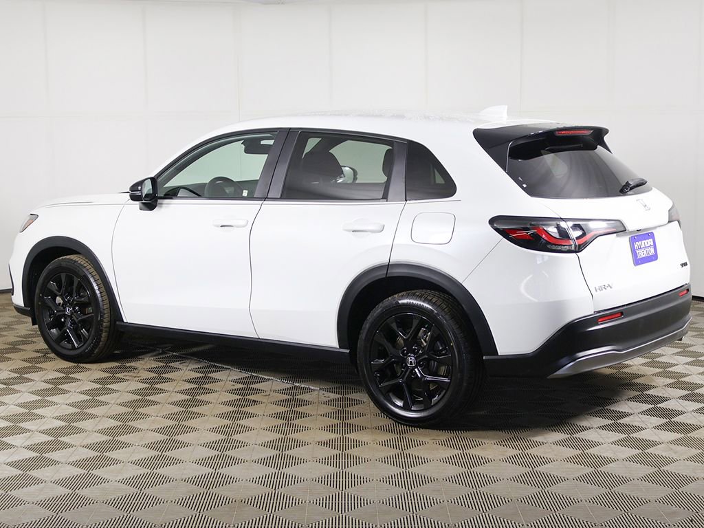Used 2023 Honda HR-V Sport image 8